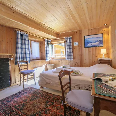Du Croz 1 Mont Blanc View - 4 En-suites & Sleeps 8 - Happy