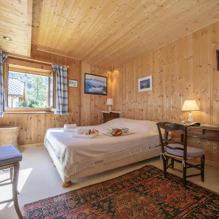 Du Croz 1 Mont Blanc View - 4 En-suites & Sleeps 8 - Happy *